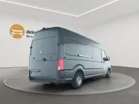 Gebraucht VW Crafter S 140 PS (102 kW) 2025 Deep black perleffekt Van