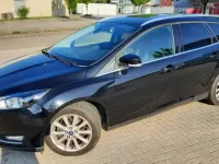 Gebraucht Ford Focus Titanium 125 PS (91 kW) 2018 Schwarz Kombi