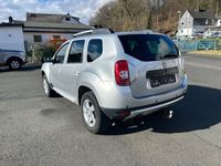 gebraucht Dacia Duster I Laureate 4x4 1.HD/AHK/KLIMA/8FACH/PDC