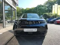 Gebraucht Opel Mokka Elegance 131 PS (96 kW) 2024 Lackierung schwarz perla nera/typ aussenverkleidung metalliclackierung SUV