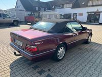 Gebraucht Mercedes E200 136 PS (100 kW) 1997 Rot Cabrio