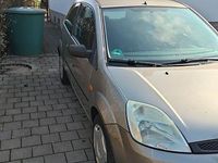 Gebraucht Ford Fiesta 80 PS (58 kW) 2004 Grau Kleinwagen