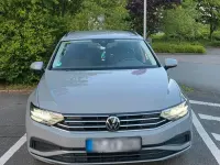 Gebraucht VW Passat 122 PS (89 kW) 2023 Grau Kombi
