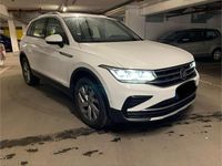 Second-hand VW Tiguan Elegance 200 CP (147 kW) 2022 Alb SUV