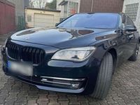 Gebraucht BMW 740 313 PS (230 kW) 2015 Schwarz Limousine