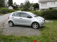 Gebraucht Toyota Yaris Sol 69 PS (50 kW) 2008 Silber metallic Kleinwagen