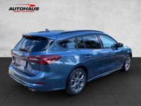 Gebraucht Ford Focus ST-Line 155 PS (114 kW) 2023 Chromablau (blau) Kombi