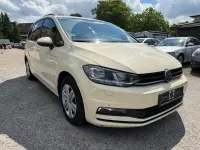 Gebraucht VW Touran 150 PS (110 kW) 2024 Beige Van / Kleinbus