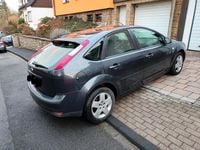 Gebraucht Ford Focus 100 PS (73 kW) 2007 Grau Limousine