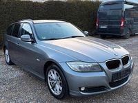 Gebraucht BMW 318 143 PS (105 kW) 2011 Grau Kombi