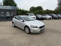 Gebraucht Volvo V40 You! 120 PS (88 kW) 2015 Silber Limousine