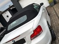 Gebraucht BMW 118 Cabriolet 142 PS (104 kW) 2010 Weiß Cabrio