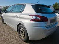 Gebraucht Peugeot 308 Active 125 PS (91 kW) 2014 Silber Limousine