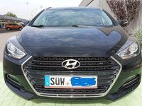 Gebraucht Hyundai i40 Trend 135 PS (99 kW) 2016 Schwarz Kombi