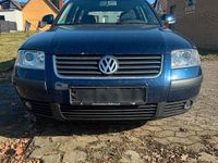 Gebraucht VW Passat 105 PS (77 kW) 2005 Blau Kombi
