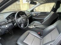 Gebraucht Mercedes E200 Avantgarde 184 PS (135 kW) 2009 Schwarz Limousine