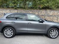 Gebraucht Porsche Cayenne 299 PS (219 kW) 2012 Grau SUV