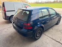 Gebraucht VW Golf IV 100 PS (73 kW) 2000 Blau Kleinwagen