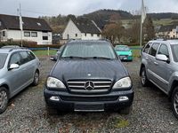 Gebraucht Mercedes ML270 163 PS (119 kW) 2004 Schwarz SUV