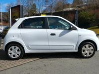 Gebraucht Renault Twingo Life 69 PS (50 kW) 2017 Weiß Kleinwagen