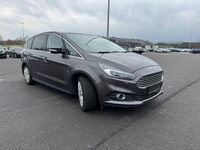 Gebraucht Ford S-MAX Titanium 160 PS (117 kW) 2017 Grau Van / Kleinbus