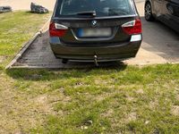 Gebraucht BMW 318 130 PS (95 kW) 2007 Grau Kombi