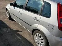 Używany Ford Fiesta 80 KM (58 kW) 2005 Srebrny Hatchback