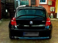 Gebraucht BMW 116 122 PS (89 kW) 2008 Schwarz Kleinwagen
