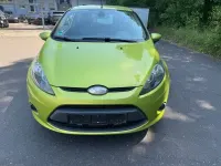 Gebraucht Ford Fiesta Trend 97 PS (71 kW) 2009 Grün Kleinwagen