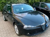 Gebraucht Alfa Romeo 147 115 PS (84 kW) 2005 Schwarz Kleinwagen
