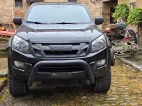 Second-hand Isuzu D-Max 163 CP (119 kW) 2015 Negru SUV