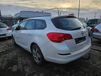 Gebraucht Opel Astra 131 PS (96 kW) 2012 Weiß Kombi