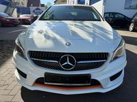 Gebraucht Mercedes CLA200 Shooting Brake AMG 156 PS (114 kW) 2015 Calcitweiss  unilack Kombi
