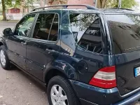 Second-hand Mercedes ML430 272 CP (200 kW) 2001 Negru SUV