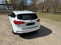 Gebraucht Ford Focus Cool & Connect 120 PS (88 kW) 2020 Weiß Kombi