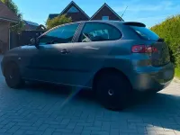 Gebraucht Seat Ibiza 64 PS (47 kW) 2003 Grau Kleinwagen