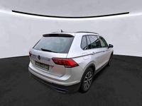 Gebraucht VW Tiguan Life 150 PS (110 kW) 2022 Silber SUV
