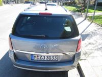Gebraucht Opel Astra 101 PS (74 kW) 2007 Silber metallic Kombi