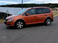 Gebraucht VW Touran Cross 140 PS (102 kW) 2010 Orange Van / Kleinbus