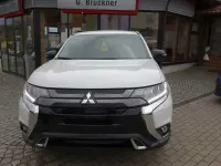 Gebraucht Mitsubishi Outlander Active 150 PS (110 kW) 2019 Weiß SUV