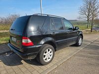 Gebraucht Mercedes ML430 272 PS (200 kW) 2000 Schwarz SUV