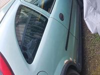 Używany Opel Corsa 54 KM (39 kW) 2002 Zielony Hatchback