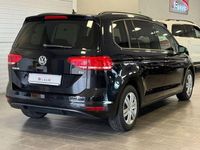 Gebraucht VW Touran Trendline 116 PS (85 kW) 2016 Schwarz Van / Kleinbus