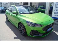 Gebraucht Ford Focus ST 280 PS (205 kW) 2022 Mean green metallic (metallic) Limousine