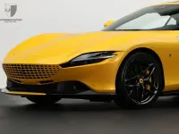 Nouă Ferrari Roma 620 CP (456 kW) 2025 Galben Cabrio