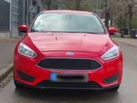 Gebraucht Ford Focus 101 PS (74 kW) 2018 Rot Kombi