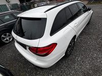 Gebraucht Mercedes C250 Night 204 PS (150 kW) 2015 Weiß Kombi