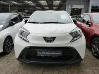 Gebraucht Toyota Aygo 72 PS (52 kW) 2022 Weiß Kleinwagen