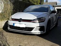 Gebraucht VW Golf VII GTI 230 PS (169 kW) 2018 Grau Kleinwagen