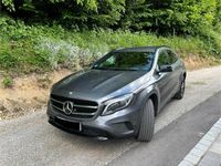 Gebraucht Mercedes GLA200 136 PS (100 kW) 2016 Grau SUV